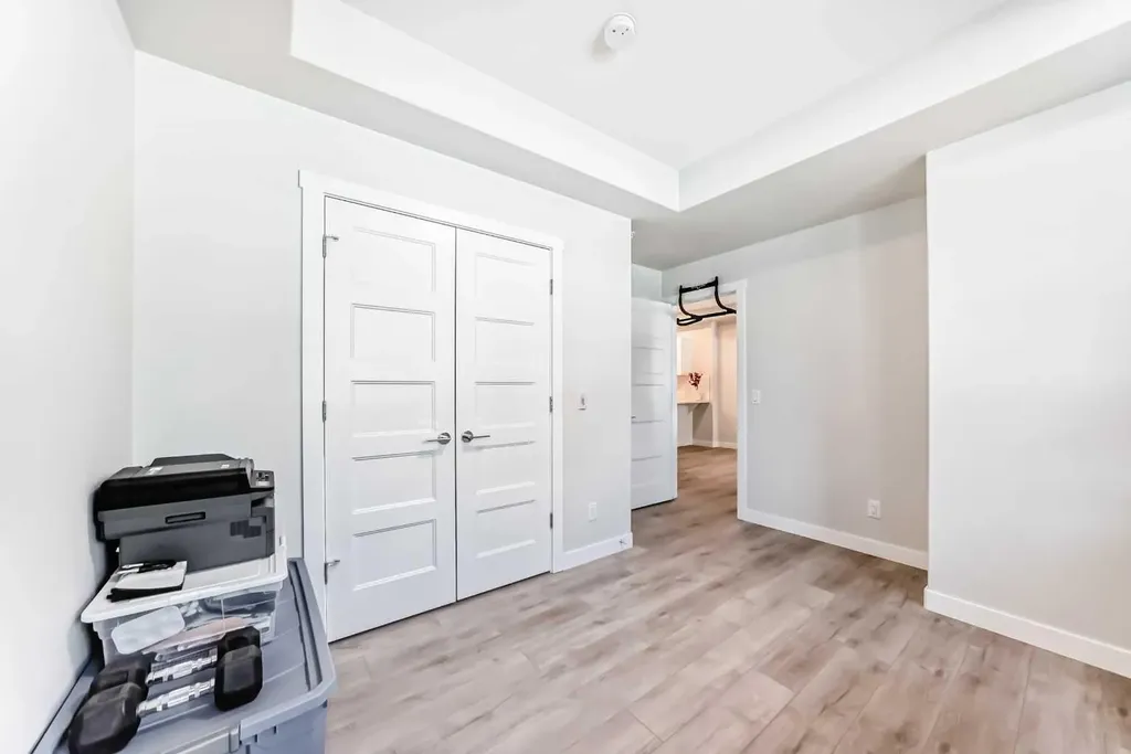 2117 81 Street SW Calgary AB T3H6H5