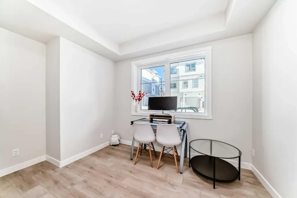 2117 81 Street SW Calgary AB T3H6H5
