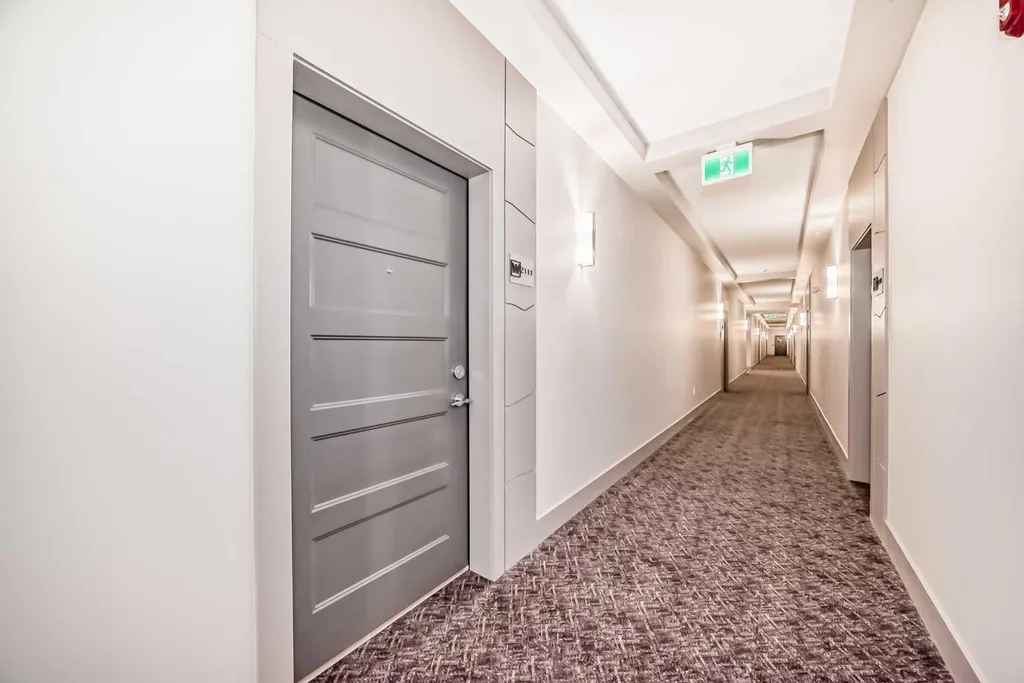 2117 81 Street SW Calgary AB T3H6H5
