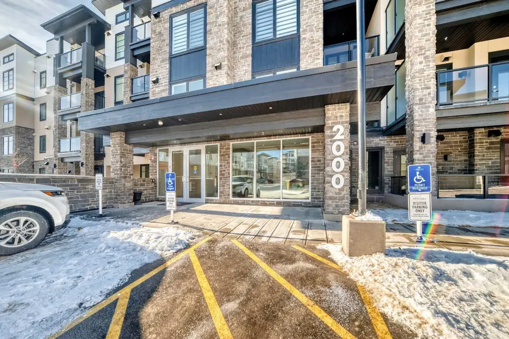 2117 81 Street SW Calgary AB T3H6H5