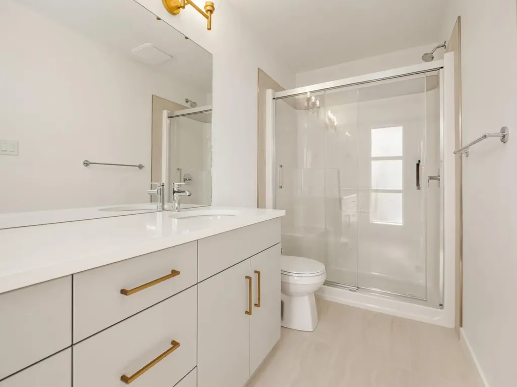 738 Violet Place W Lethbridge AB T1J5V1