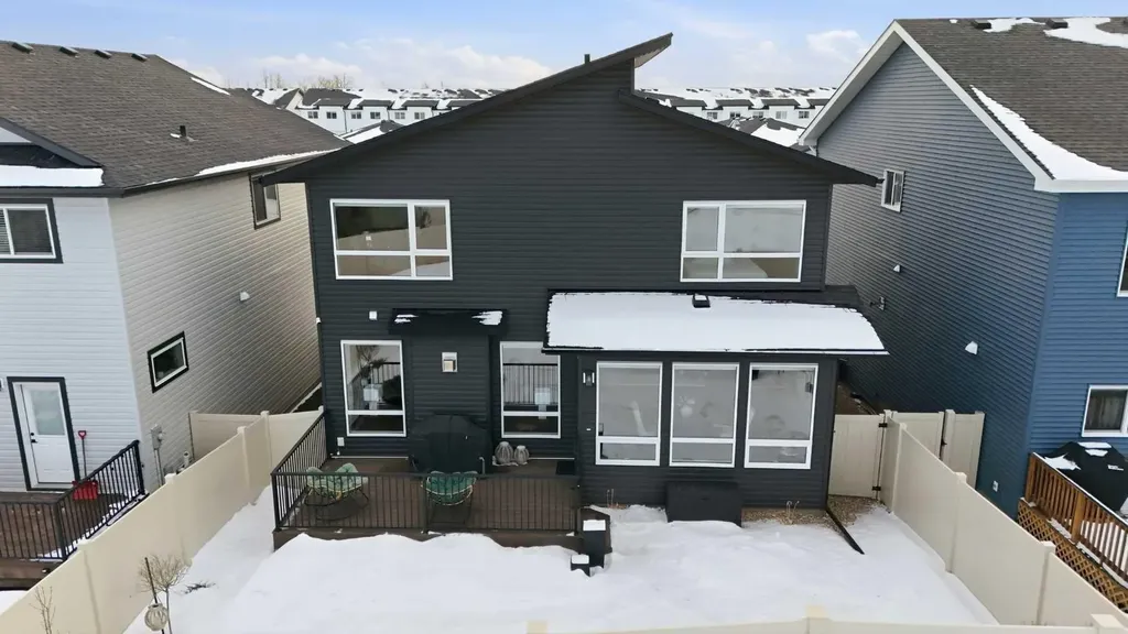 20 Ellington Crescent Red Deer AB T4P 3E2