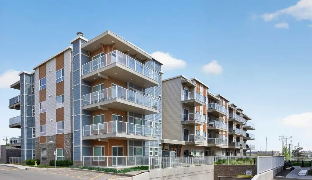 200 Harvest Hills Place NE Calgary AB T2M0C8