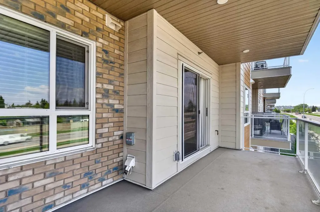 200 Harvest Hills Place NE Calgary AB T2M0C8