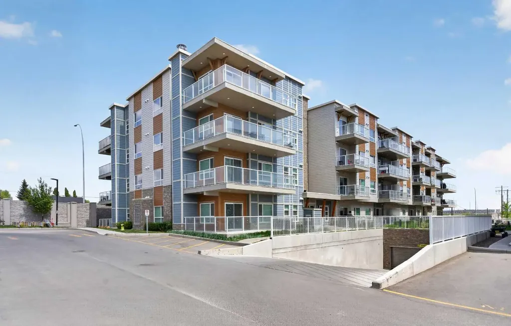 200 Harvest Hills Place NE Calgary AB T2M0C8