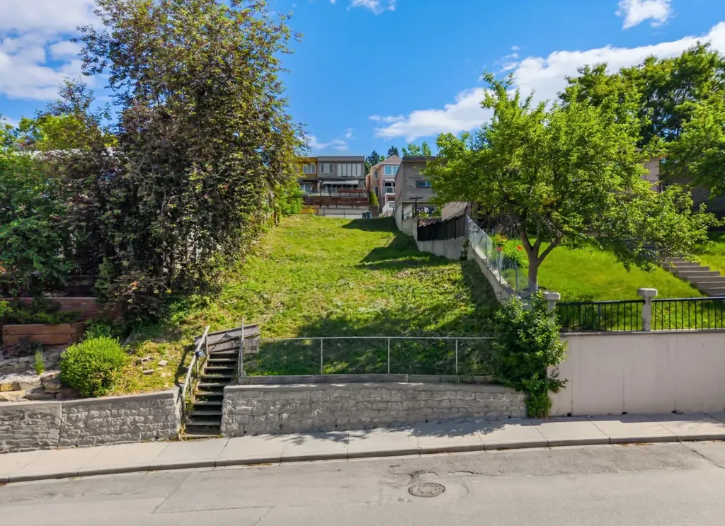 1128 Jamieson Avenue NE Calgary AB T2E 0L5