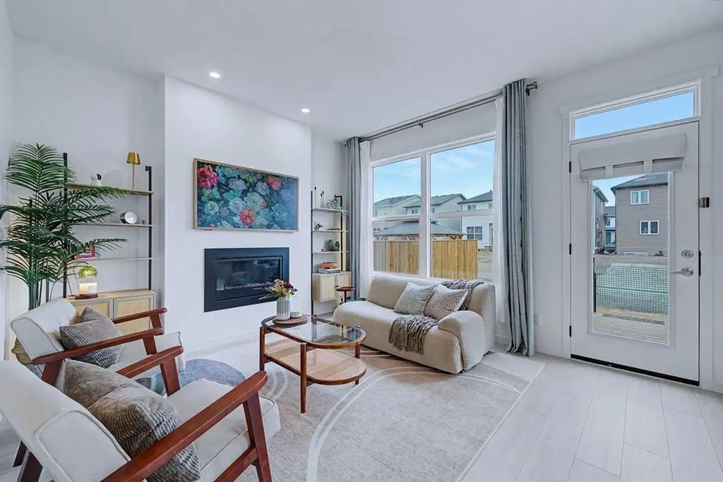 250 Hotchkiss Common SE Calgary AB T3S 0N1