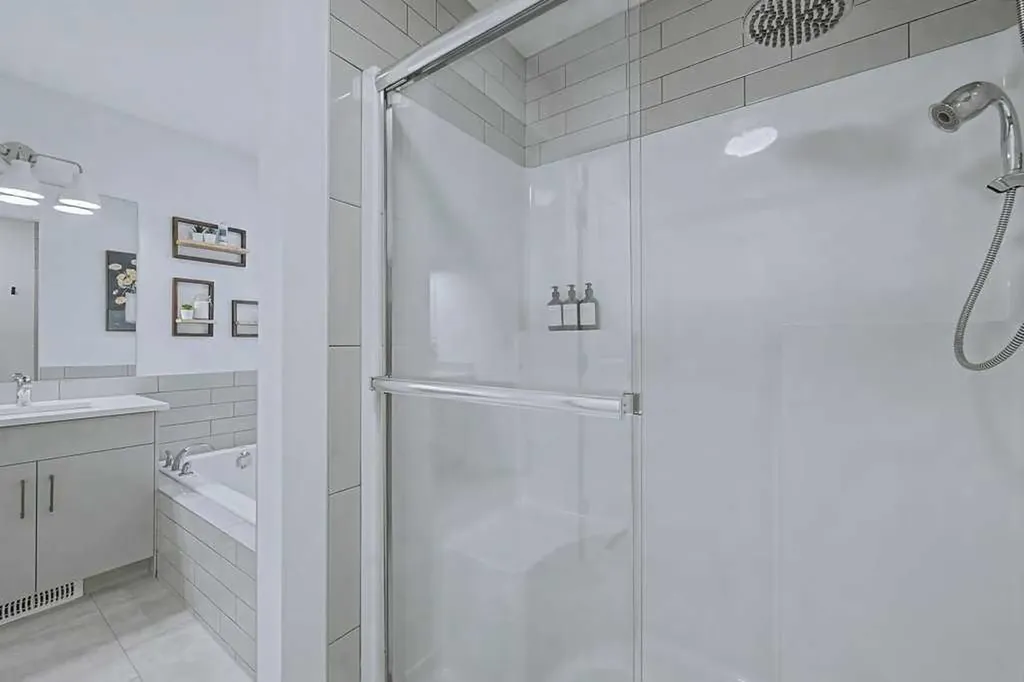 250 Hotchkiss Common SE Calgary AB T3S 0N1
