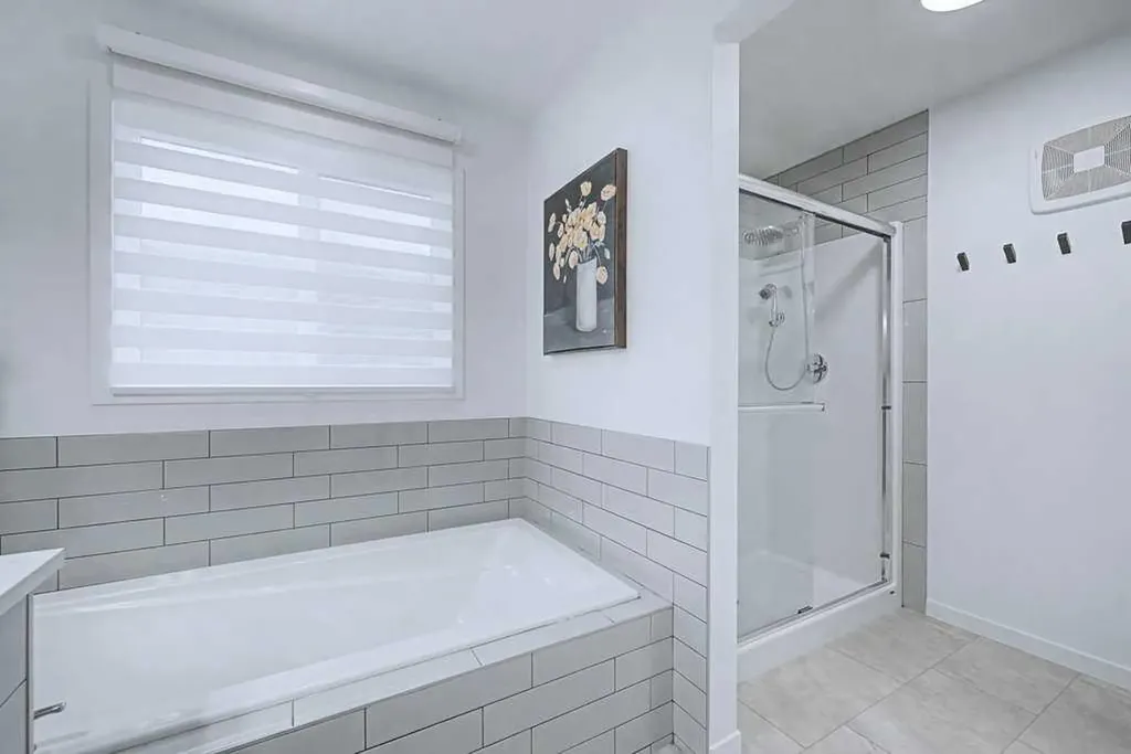 250 Hotchkiss Common SE Calgary AB T3S 0N1