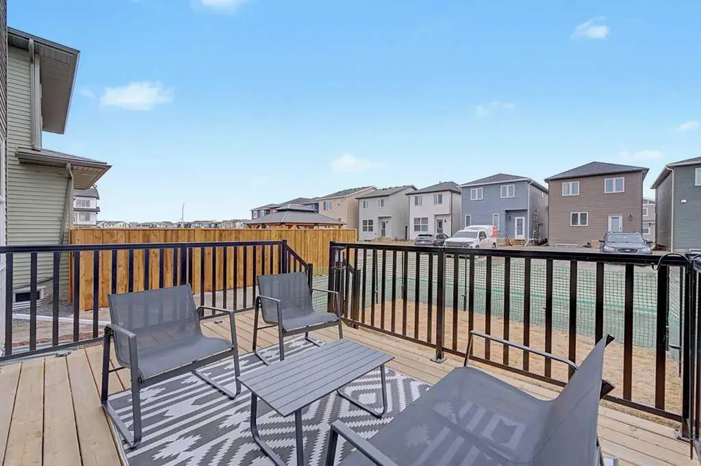 250 Hotchkiss Common SE Calgary AB T3S 0N1