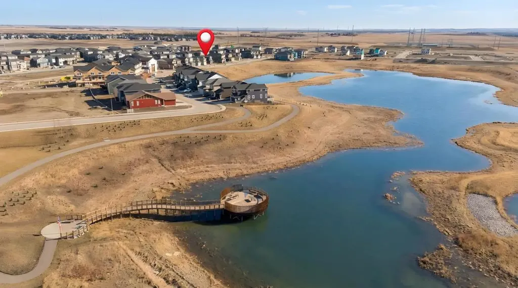 250 Hotchkiss Common SE Calgary AB T3S 0N1