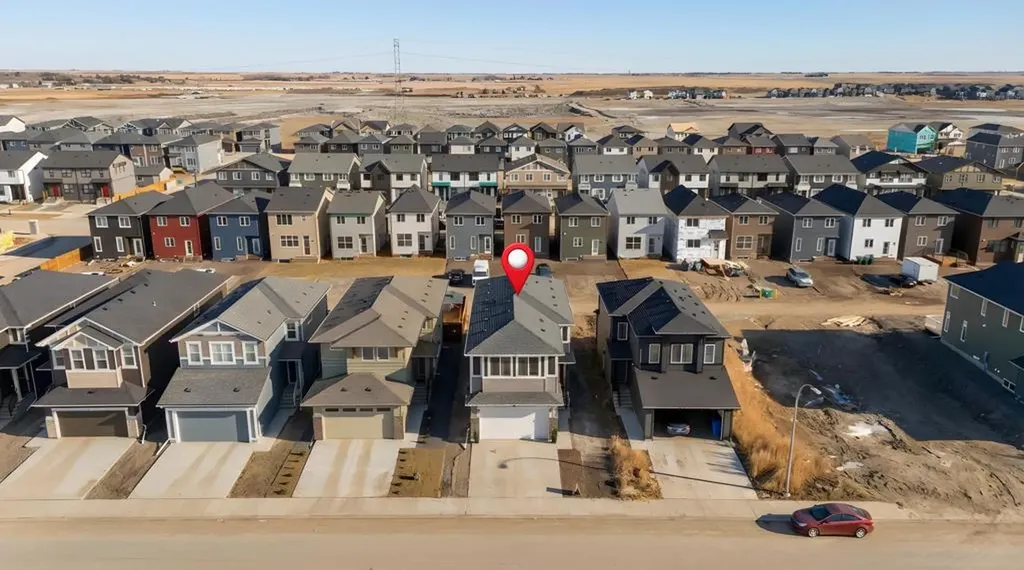 250 Hotchkiss Common SE Calgary AB T3S 0N1
