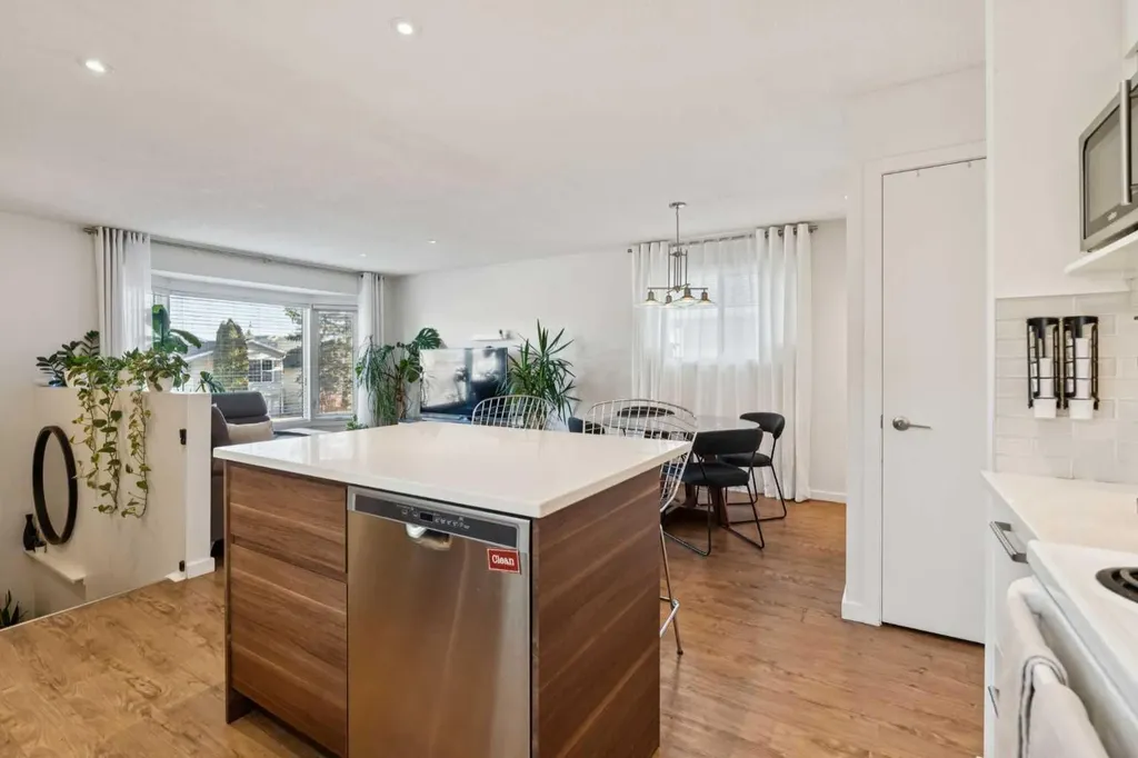 65 Tararidge Close NE Calgary AB T3J 2P5