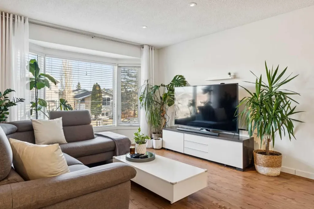 65 Tararidge Close NE Calgary AB T3J 2P5