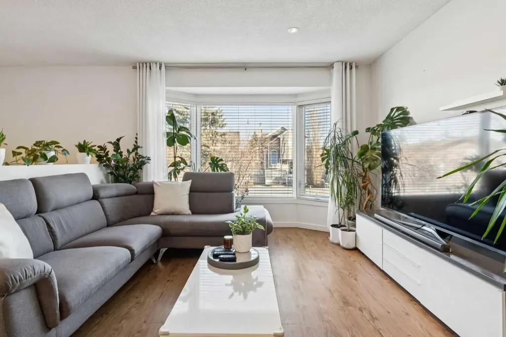 65 Tararidge Close NE Calgary AB T3J 2P5