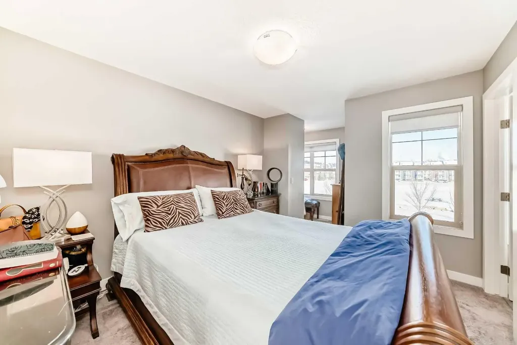 32 Horseshoe Crescent Cochrane AB T4C 2P4