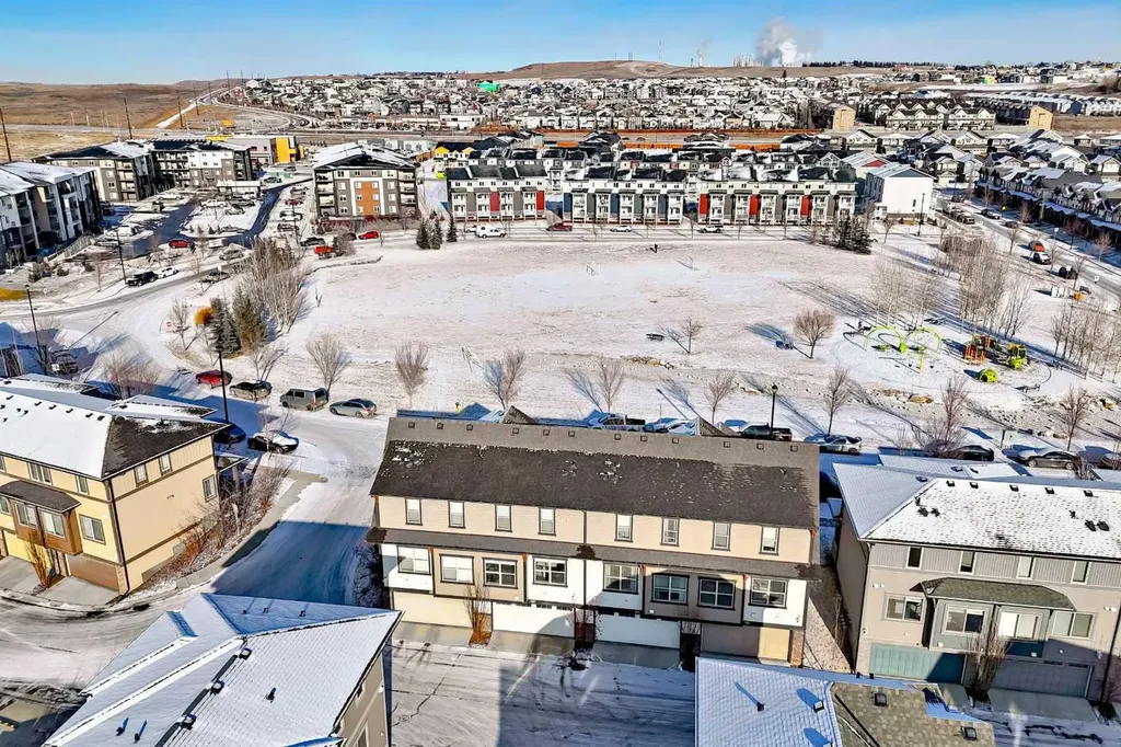 32 Horseshoe Crescent Cochrane AB T4C 2P4