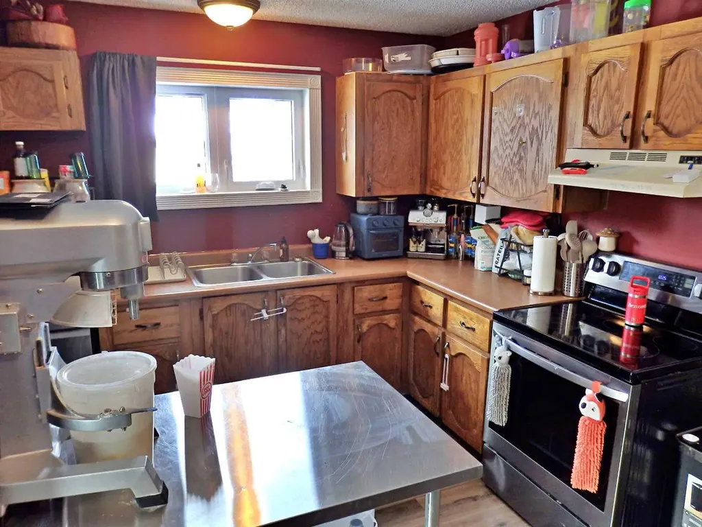 5819 51 Avenue Vermilion AB T9X 1V8