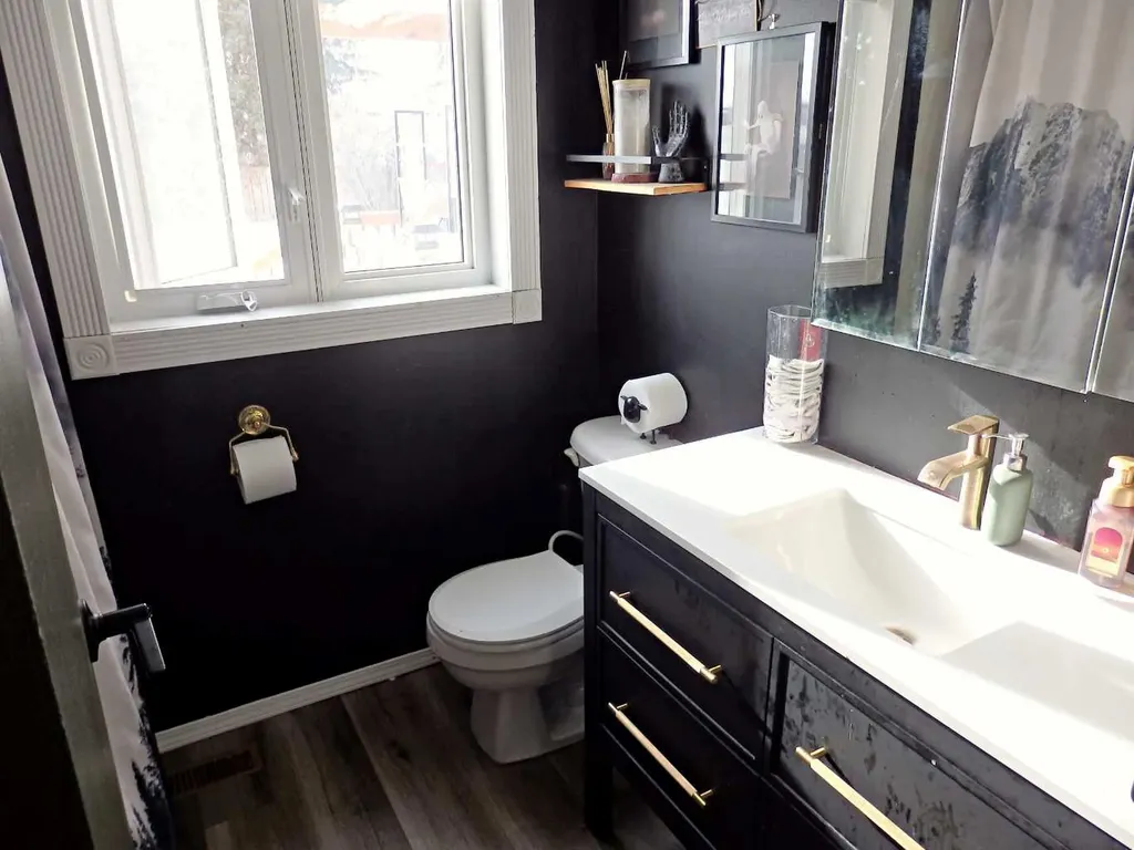 5819 51 Avenue Vermilion AB T9X 1V8