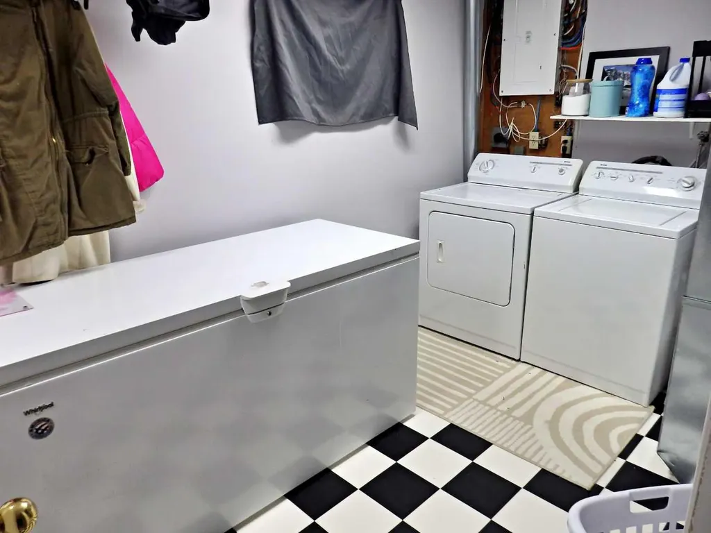 5819 51 Avenue Vermilion AB T9X 1V8