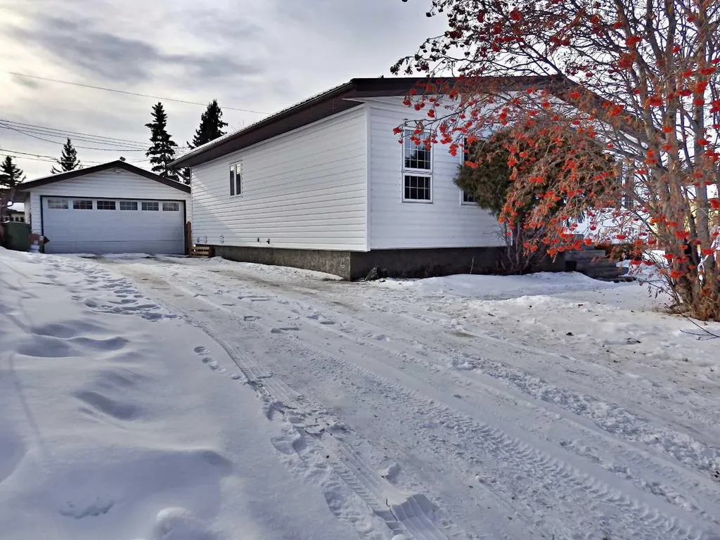 5819 51 Avenue Vermilion AB T9X 1V8