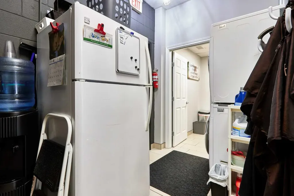 1299 Trans Canada Way SE Medicine Hat AB T1B 1H9