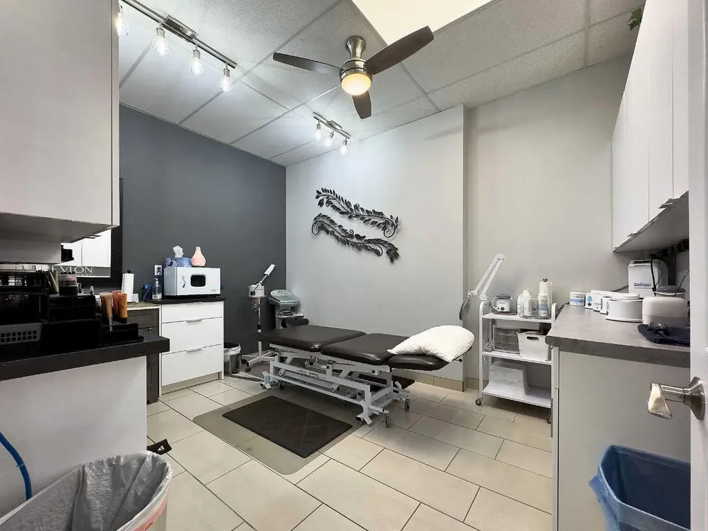 1299 Trans Canada Way SE Medicine Hat AB T1B 1H9
