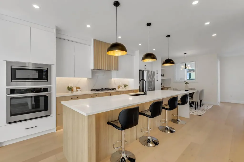 415 37 Avenue NW Calgary AB T2K 0C6
