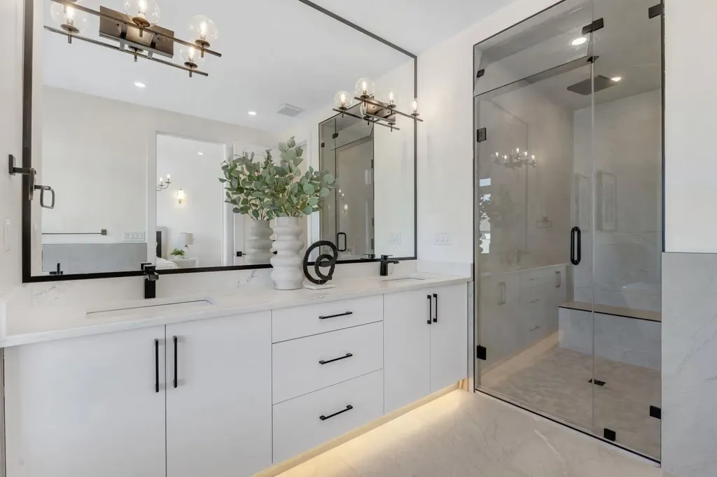 415 37 Avenue NW Calgary AB T2K 0C6