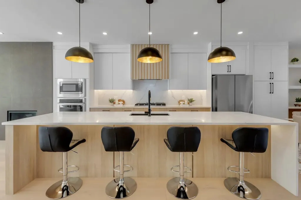 415 37 Avenue NW Calgary AB T2K 0C6