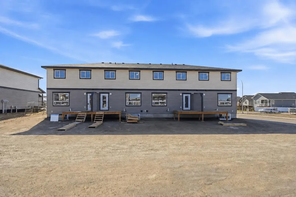 69 Willow Road Blackfalds AB T4M 0J2