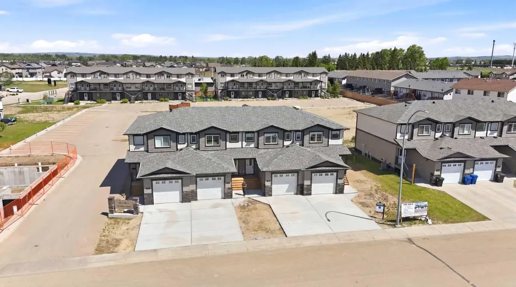 69 Willow Road Blackfalds AB T4M 0J2