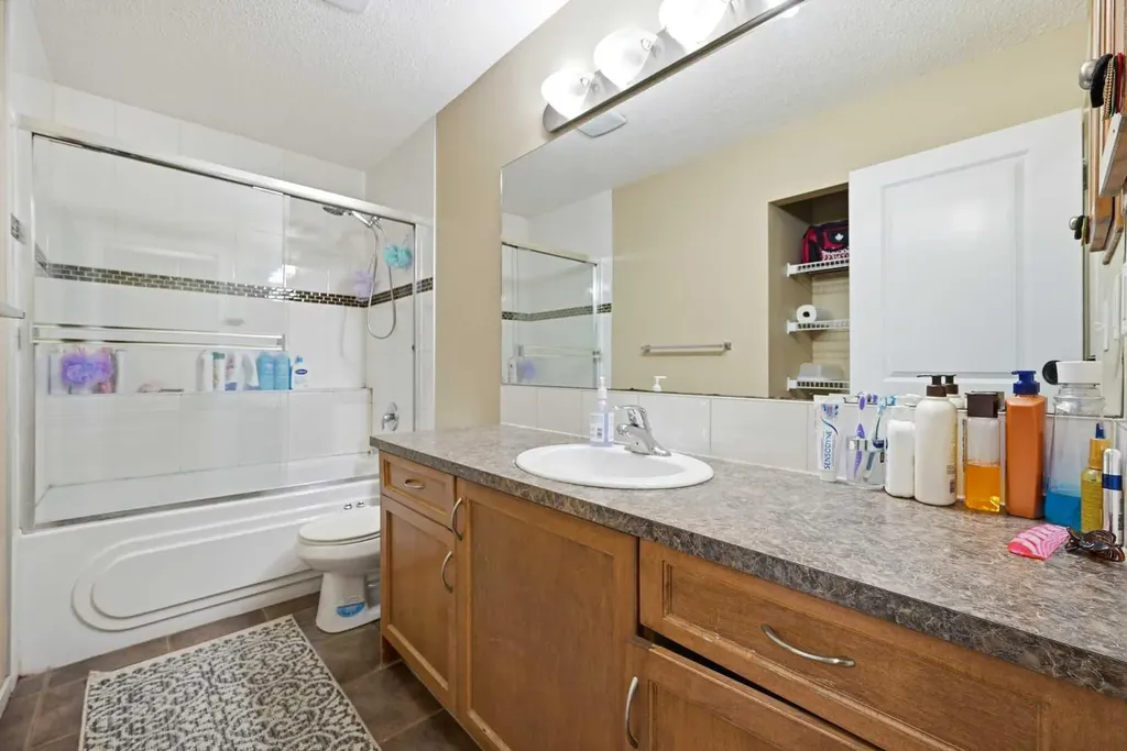81 Saddlemont Road NE Calgary AB T3J 5E4