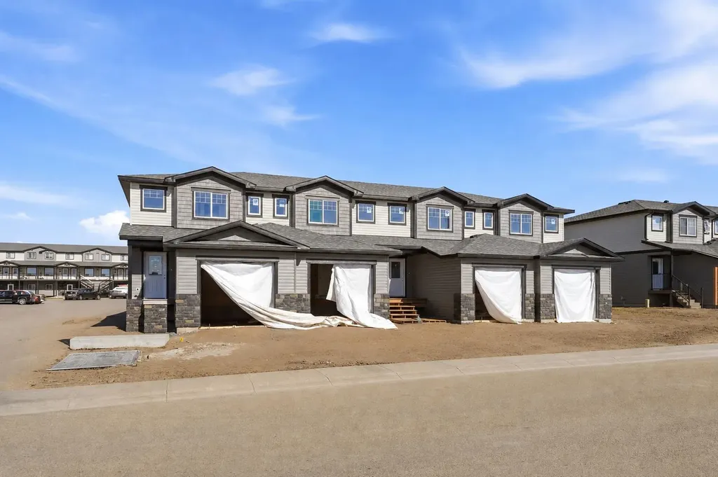73 Willow Road Blackfalds AB T4M 0J2