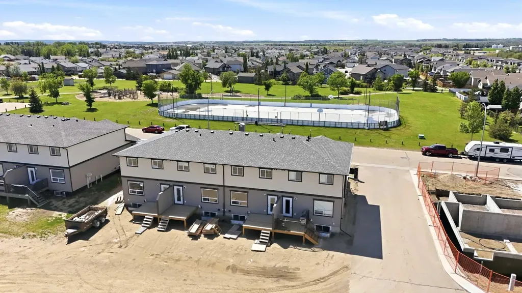 73 Willow Road Blackfalds AB T4M 0J2