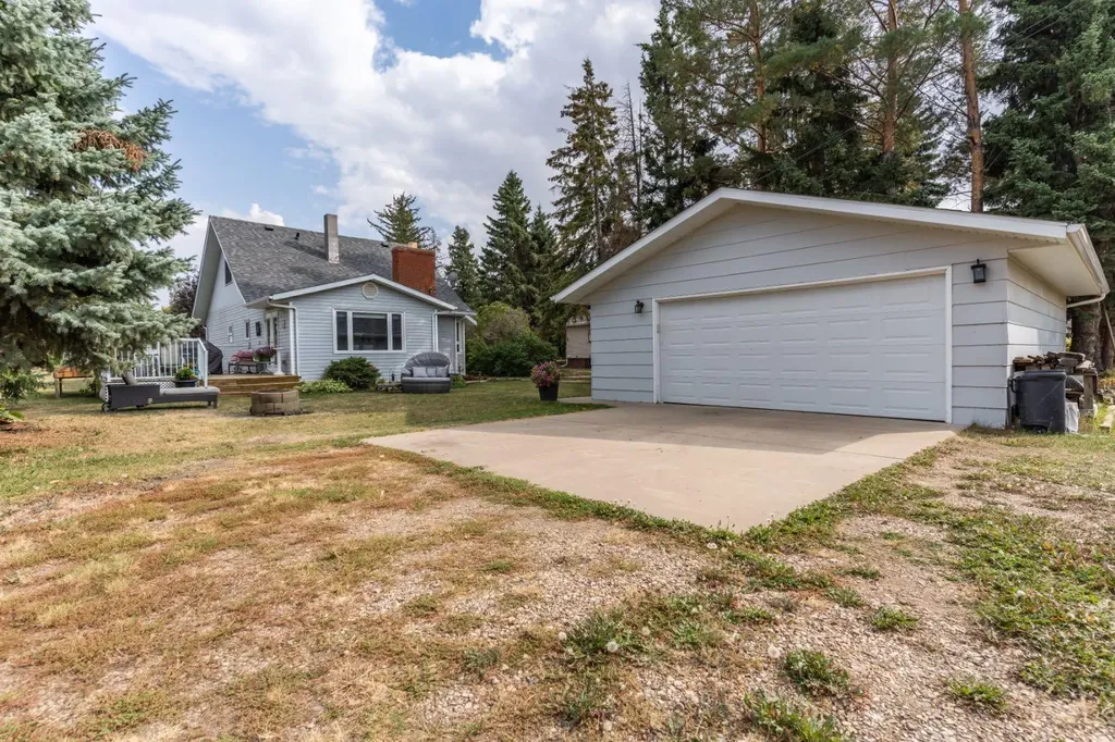 4825 51 Street Sedgewick AB T0B4C0