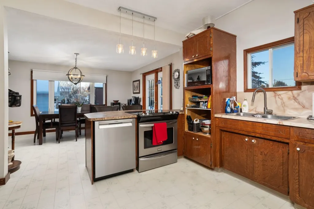 4825 51 Street Sedgewick AB T0B4C0