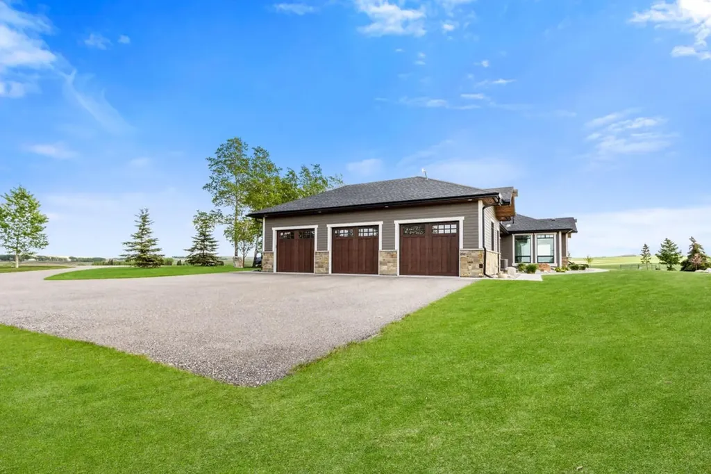 285065 Symons Valley Road Rural Rocky View County AB T0M 1L0