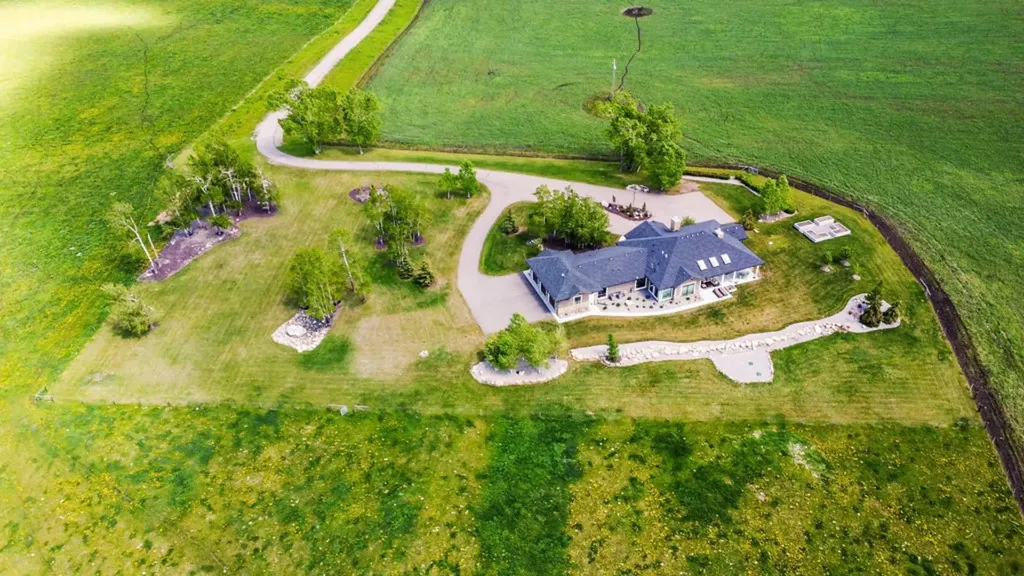 285065 Symons Valley Road Rural Rocky View County AB T0M 1L0