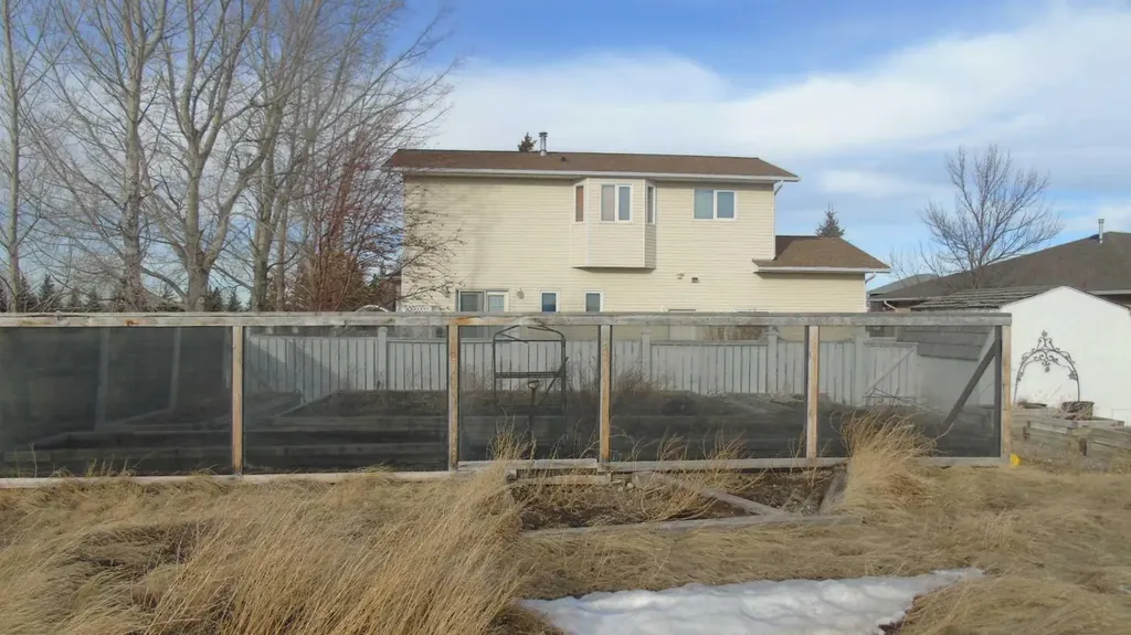 1604 7a Avenue Fort Macleod AB T0L 0Z0