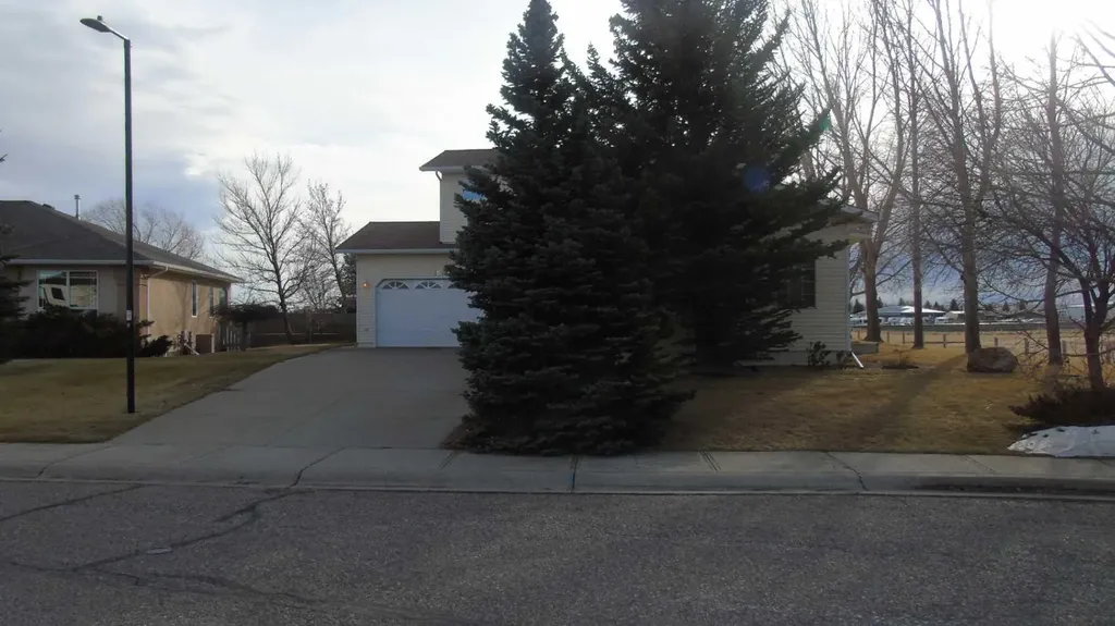 1604 7a Avenue Fort Macleod AB T0L 0Z0