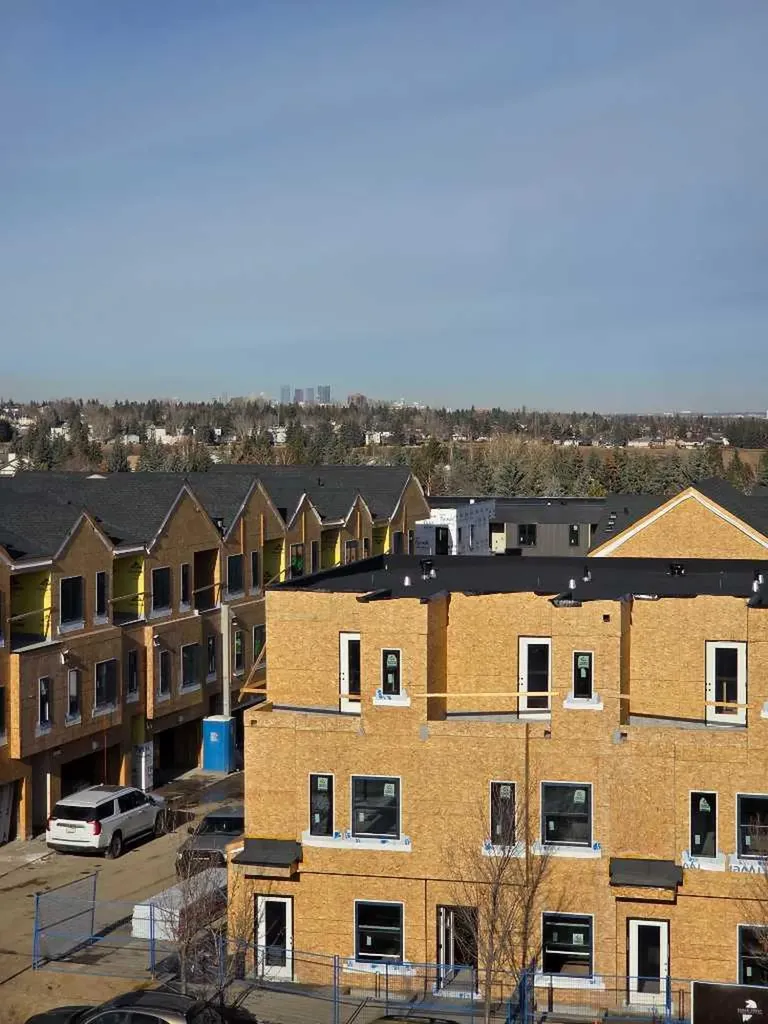 660 Shawnee Square SW Calgary AB T2Y 0X6