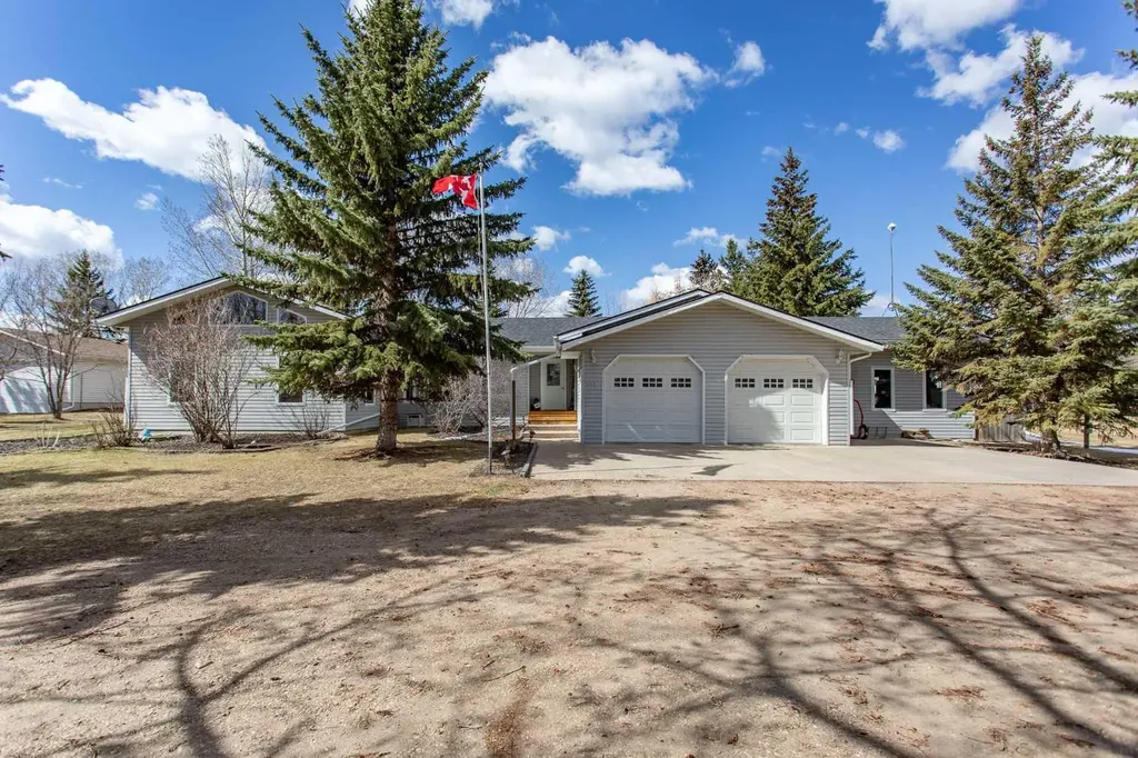 606 Pigeon Close Pelican Point AB T0B 0H0