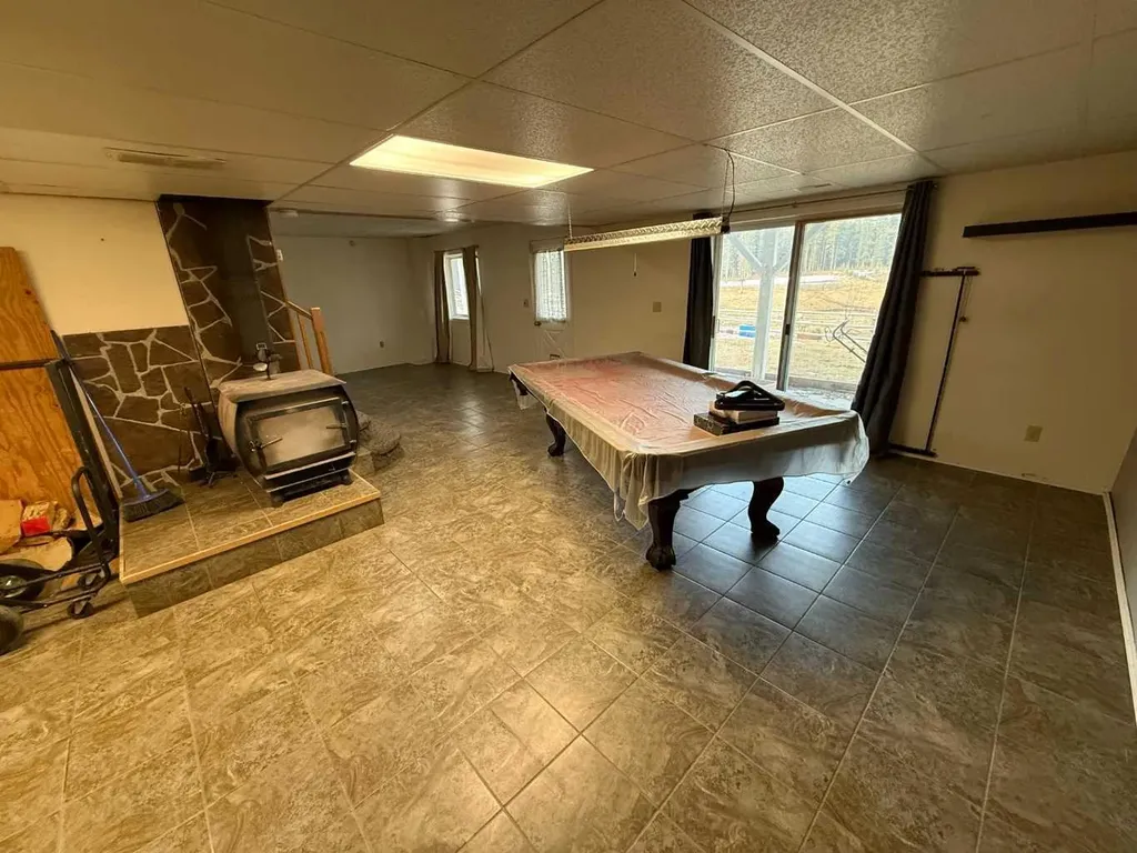 23518 Highway 16 Rural Yellowhead County AB T7V 1X6
