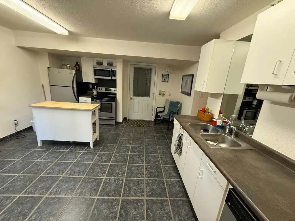 23518 Highway 16 Rural Yellowhead County AB T7V 1X6