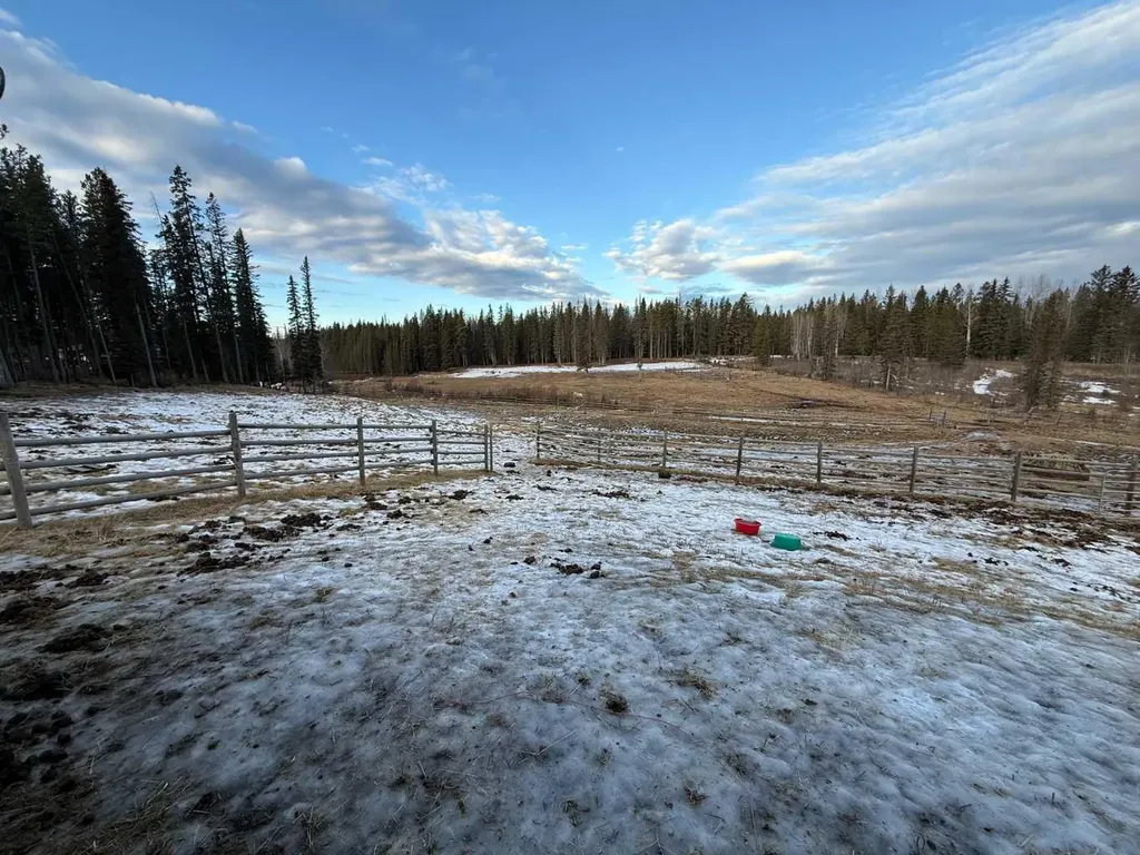 23518 Highway 16 Rural Yellowhead County AB T7V 1X6