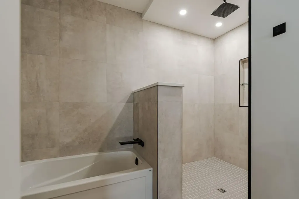 176 Beaveridge Close Fort Mcmurray AB T9H 2V3