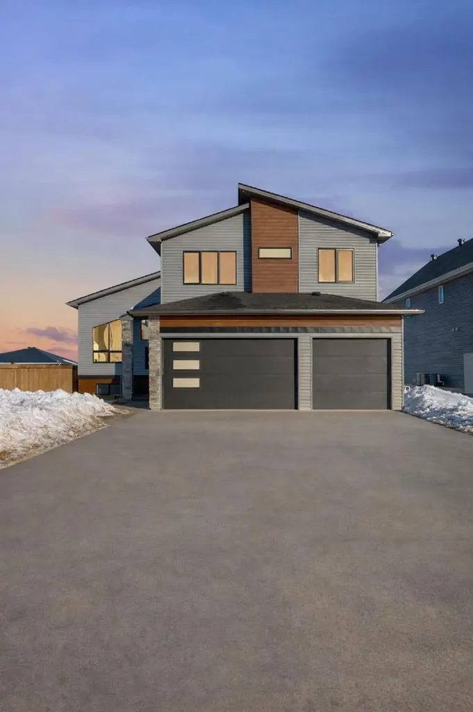 176 Beaveridge Close Fort Mcmurray AB T9H 2V3