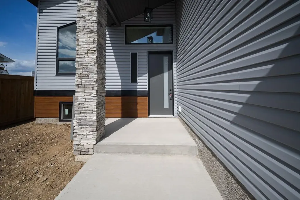 176 Beaveridge Close Fort Mcmurray AB T9H 2V3