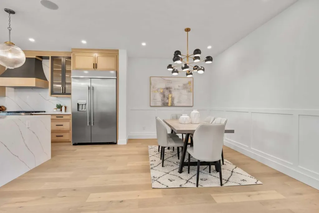 422 36 Avenue NW Calgary AB T2K 0C3